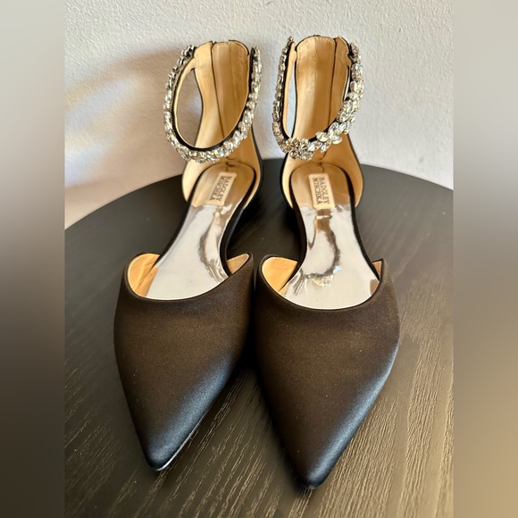 Badgley Mischka embellished pointed flats - Picture 3 of 8